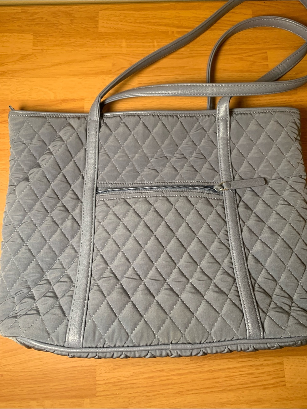 Vera Bradley Quilted Classic Grey Tote Red & Black Interior - Picture 5 of 12